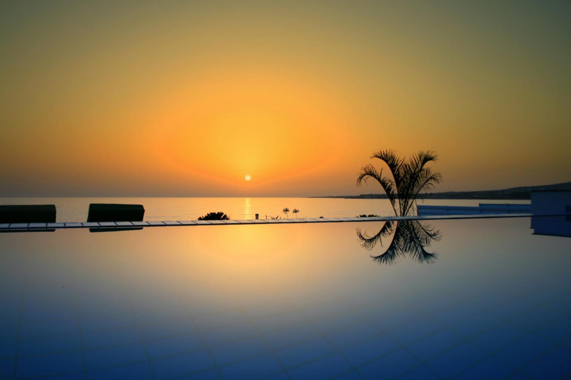 Blue Coral Beach Villas Three Exclusive Villas - Poseidon - Nautilus - Oceanos - And - Baby Coral Bungalow คอรัลเบย์ ภายนอก รูปภาพ