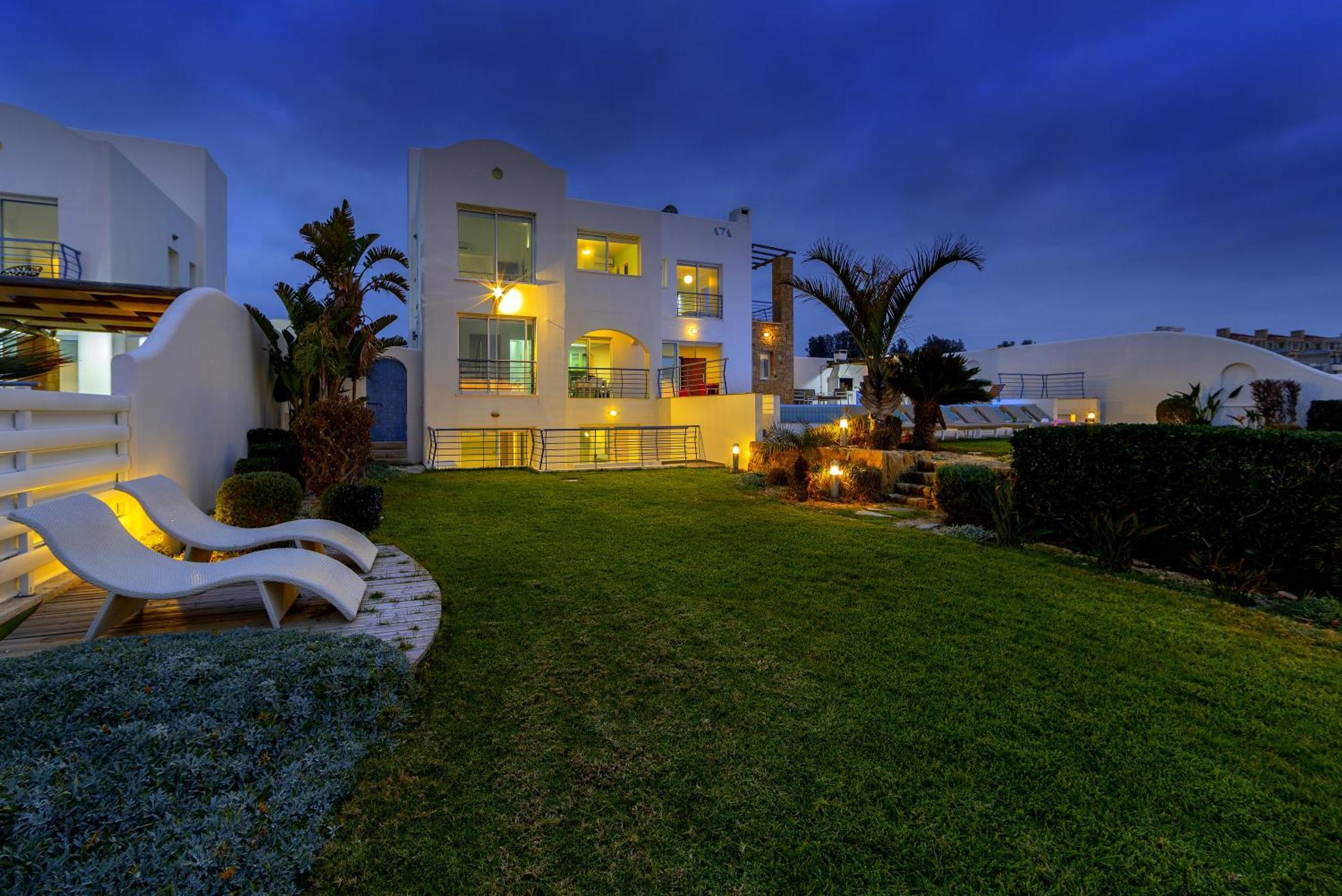 Blue Coral Beach Villas Three Exclusive Villas - Poseidon - Nautilus - Oceanos - And - Baby Coral Bungalow คอรัลเบย์ ภายนอก รูปภาพ