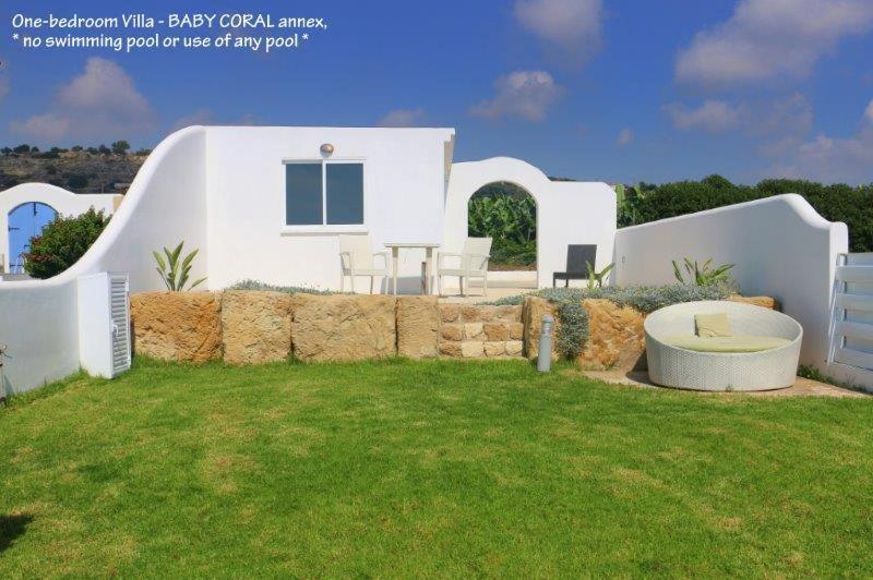 Blue Coral Beach Villas Three Exclusive Villas - Poseidon - Nautilus - Oceanos - And - Baby Coral Bungalow คอรัลเบย์ ภายนอก รูปภาพ